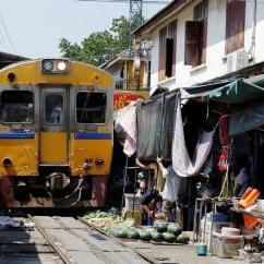 Maeklong Railway Market